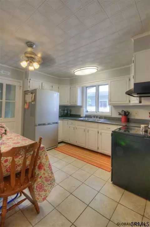 852 Harrison Ave, Schenectady, NY 12306 photo 12