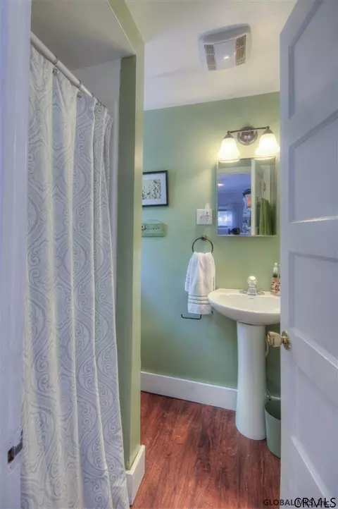 852 Harrison Ave, Schenectady, NY 12306 photo 9