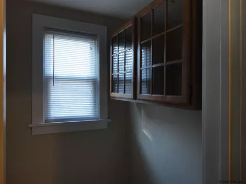 336 12th St, Schenectady, NY 12306 photo 2