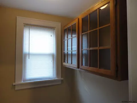 336 12th St, Schenectady, NY 12306 photo 3