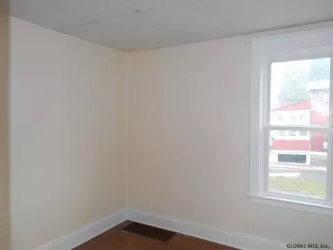 2152 Van Vranken Ave, Schenectady, NY 12308 photo 9