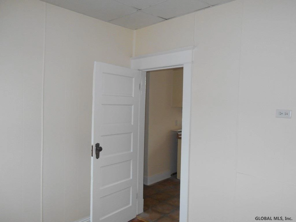 2152 Van Vranken Ave, Schenectady, NY 12308 photo 3