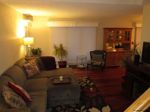 20 Captains Blvd, Waterford, NY 12188 photo 5