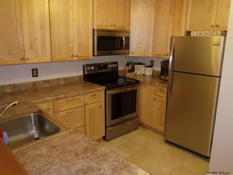 20 Captains Blvd, Waterford, NY 12188 photo 11