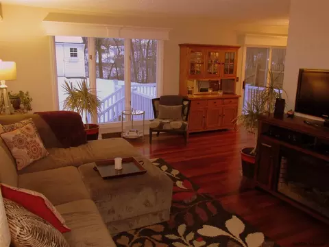 20 Captains Blvd, Waterford, NY 12188 photo 6