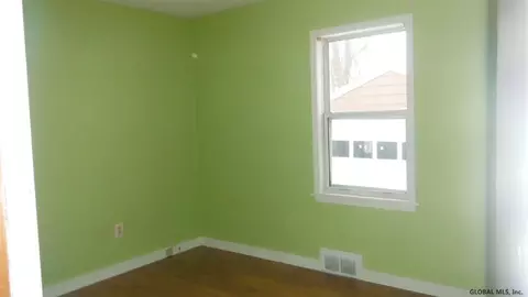 371 12th St, Schenectady, NY 12306 photo 11