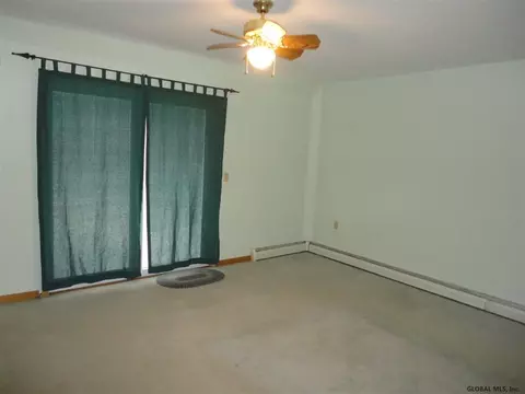 166 Ray Ave, Schenectady, NY 12304 photo 9