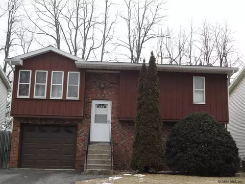 166 Ray Ave, Schenectady, NY 12304 photo 1