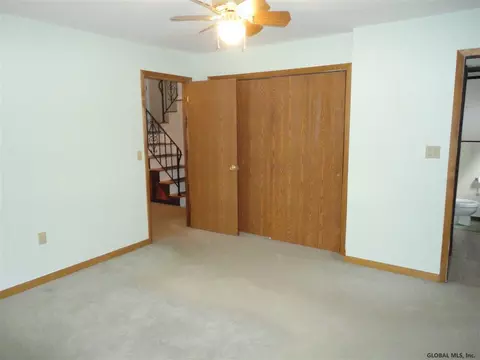 166 Ray Ave, Schenectady, NY 12304 photo 10