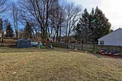 302 Rosa Rd, Schenectady, NY 12308 photo 4
