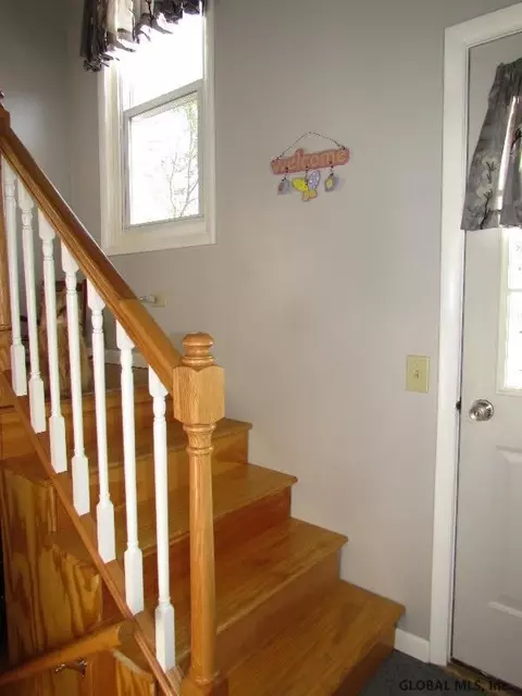477 Bruno St, Schenectady, NY 12306 photo 2