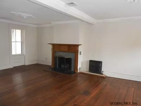 26 Front St, Schenectady, NY 12305 photo 3