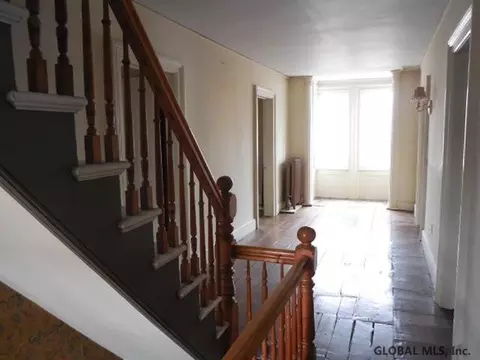 26 Front St, Schenectady, NY 12305 photo 9