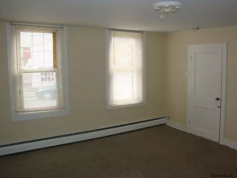 301 Front St, Schenectady, NY 12305 photo 4