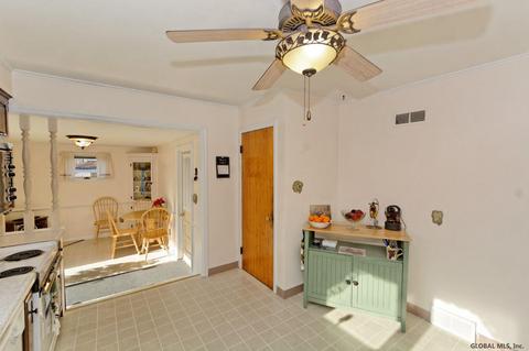 112 Park Ave, Schenectady, NY 12304 photo 9