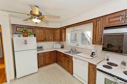 112 Park Ave, Schenectady, NY 12304 photo 8