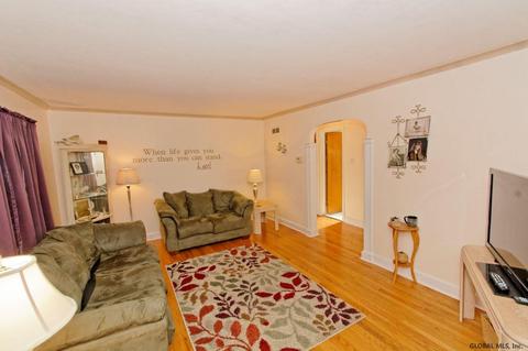 112 Park Ave, Schenectady, NY 12304 photo 4
