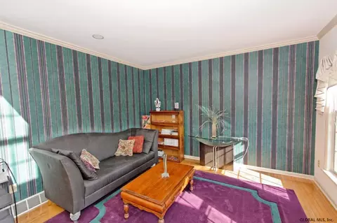 5 Muterfield Ct, Slingerlands, NY 12159 photo 4