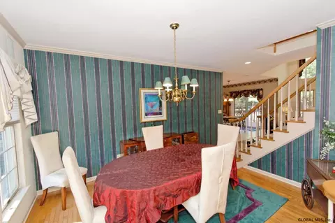 5 Muterfield Ct, Slingerlands, NY 12159 photo 3