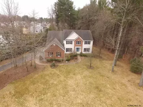 57 Duncan Phyfe Ln, Slingerlands, NY 12159 photo 2