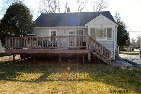 183 Maple Ave, Selkirk, NY 12158 photo 4