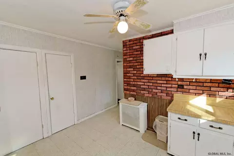 1904 Broad St, Schenectady, NY 12306 photo 7