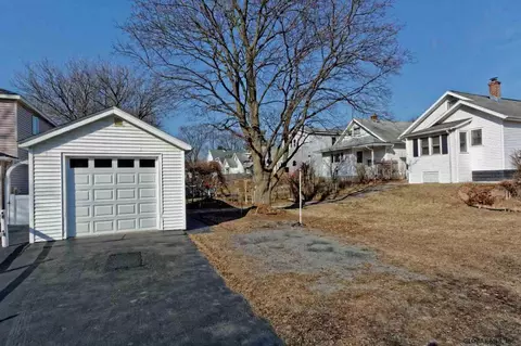 1904 Broad St, Schenectady, NY 12306 photo 4