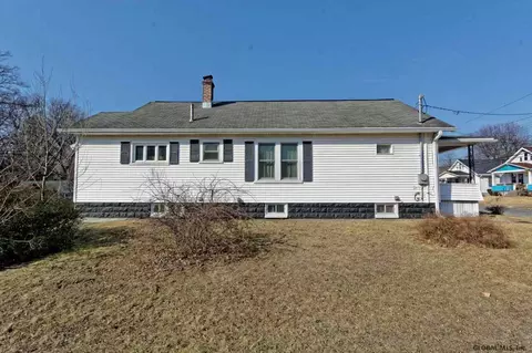 1904 Broad St, Schenectady, NY 12306 photo 3