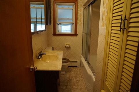 3042 E Lydius St, Schenectady, NY 12303 photo 16