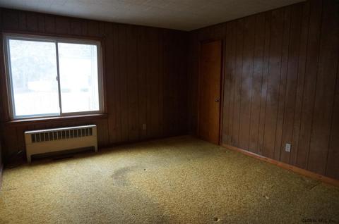 3042 E Lydius St, Schenectady, NY 12303 photo 10
