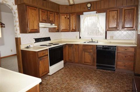 3042 E Lydius St, Schenectady, NY 12303 photo 3