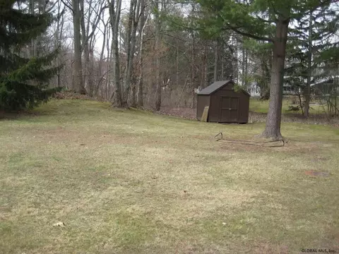 6 Graffunder Dr, Menands, NY 12204 photo 2