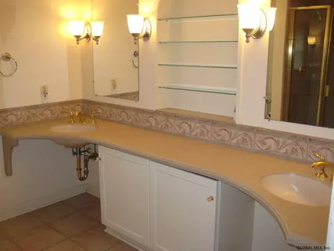 6 Graffunder Dr, Menands, NY 12204 photo 19