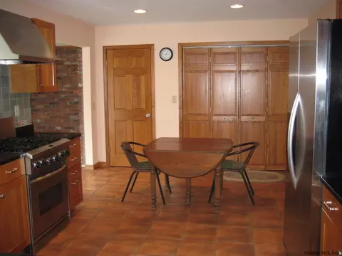 6 Graffunder Dr, Menands, NY 12204 photo 25