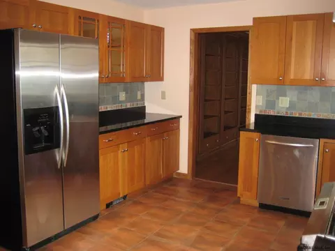 6 Graffunder Dr, Menands, NY 12204 photo 8