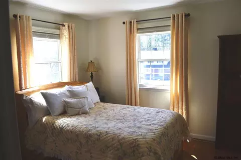 5368 Hickory Dr, Schenectady, NY 12303 photo 12