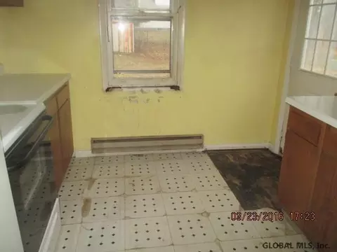 22 Harrison Ave, Delmar, NY 12054 photo 8