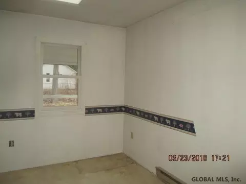 22 Harrison Ave, Delmar, NY 12054 photo 4