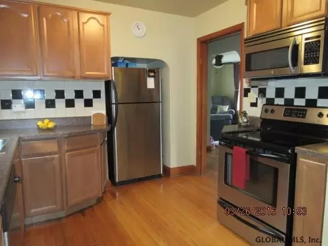 1022 Eugene Dr, Schenectady, NY 12303 photo 7