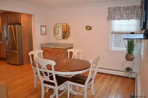11 Albert Dr, Albany, NY 12203 photo 8