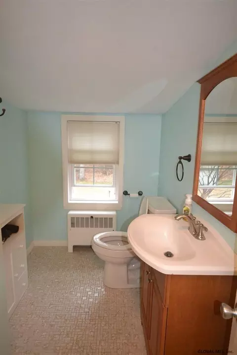 11 Albert Dr, Albany, NY 12203 photo 21