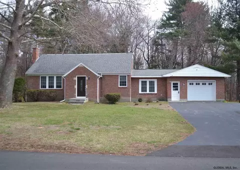 11 Albert Dr, Albany, NY 12203 photo 1