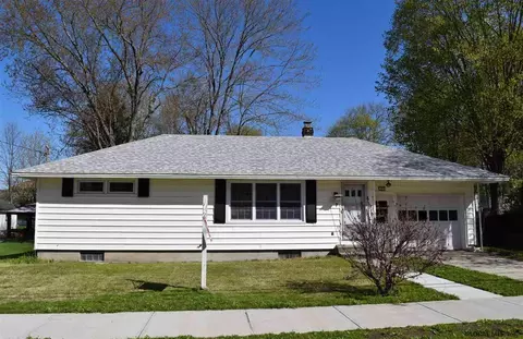 7 Walnut St, Corinth, NY 12822 photo 1