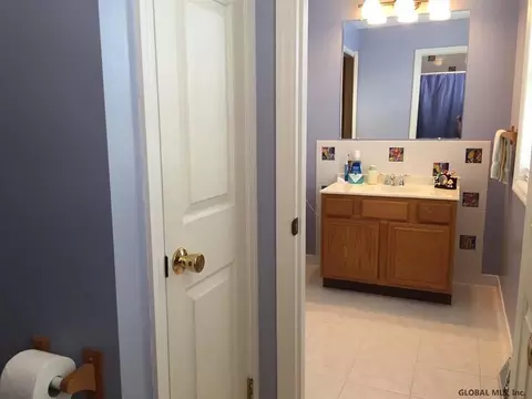 83 Marsdale Ct, Selkirk, NY 12158 photo 20