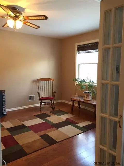 83 Marsdale Ct, Selkirk, NY 12158 photo 11