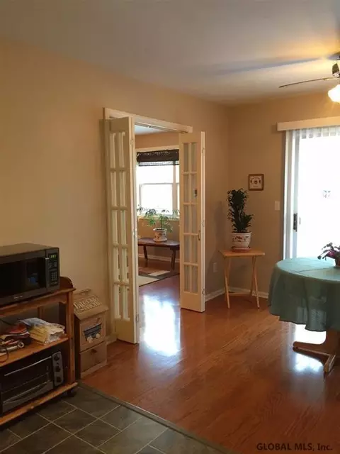 83 Marsdale Ct, Selkirk, NY 12158 photo 10