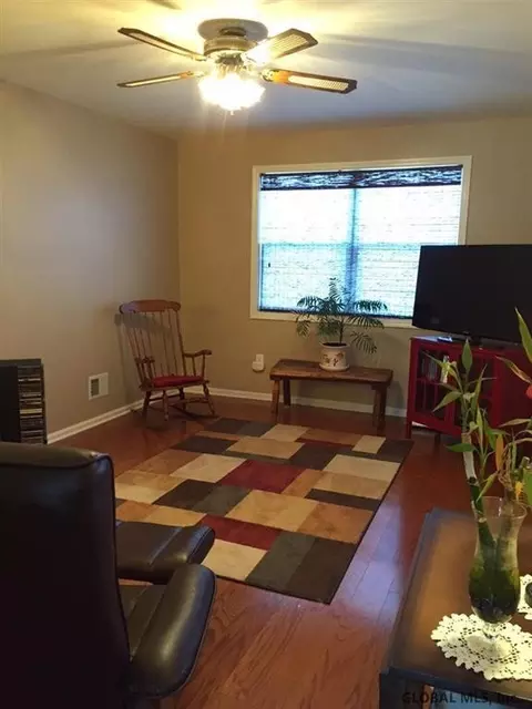 83 Marsdale Ct, Selkirk, NY 12158 photo 12