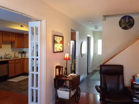83 Marsdale Ct, Selkirk, NY 12158 photo 4