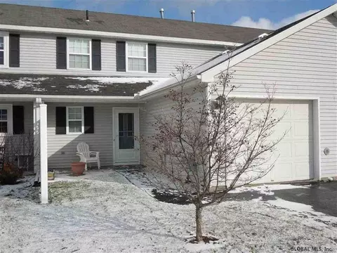83 Marsdale Ct, Selkirk, NY 12158 photo 1