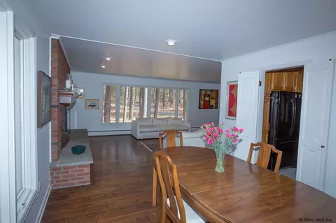 15 Devonshire Dr, Slingerlands, NY 12159 photo 8